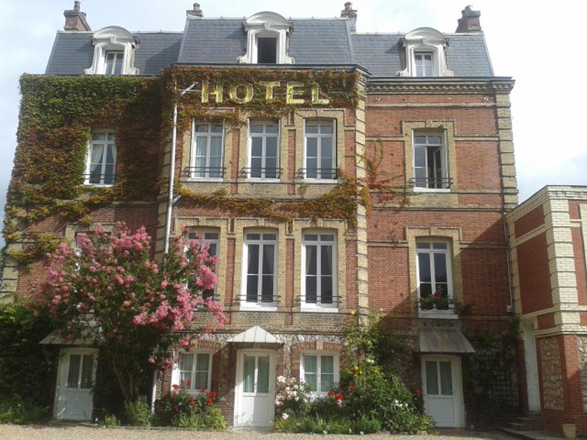 Hotel Au Chateau Blanc Saint-Aubin-les-Elbeuf Exterior photo